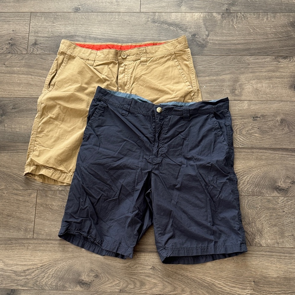 Columbia Men's Tan and Dark Blue Flat Front Shorts